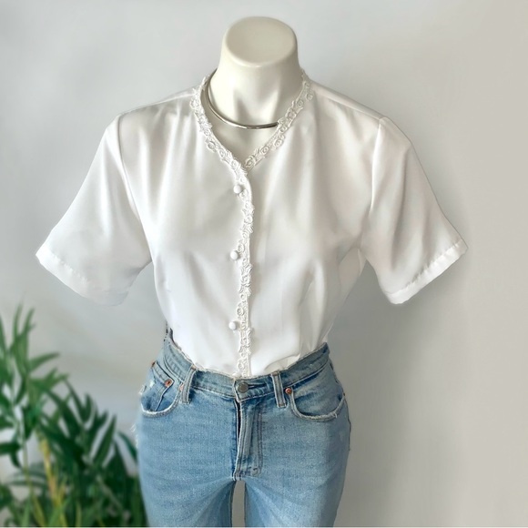 v i n t a g e :: Ethereal Lace Embroidered Blouse Elegant - Picture 11 of 12